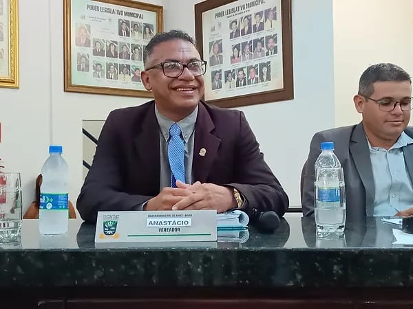 Anastácio Carvalho Oliveira reassumiu o cargo de vereador do município de Araci 